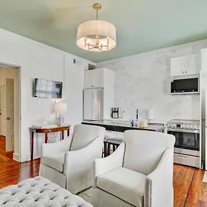 Gordon Azalea Apartment